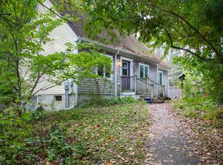 8 Kingsbury Ln, Kennebunk, ME 04043