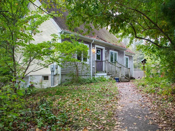 8 Kingsbury Lane, Kennebunk, ME 04043