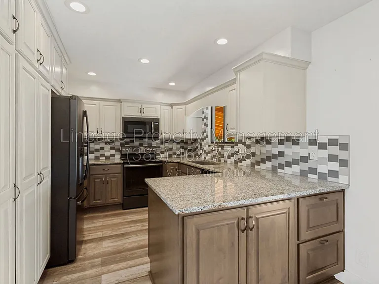 2175 S 150 W — Photo 2