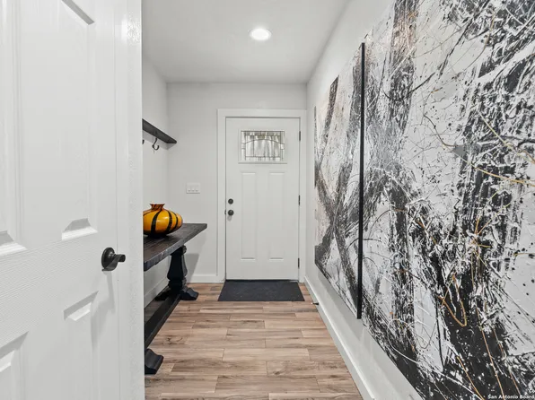 6135 HAZEL VALLEY ST, San Antonio, TX 78242