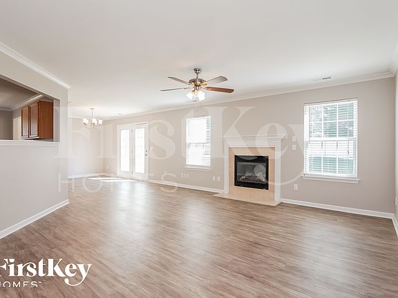 2nd image of 2913 Teton Dr