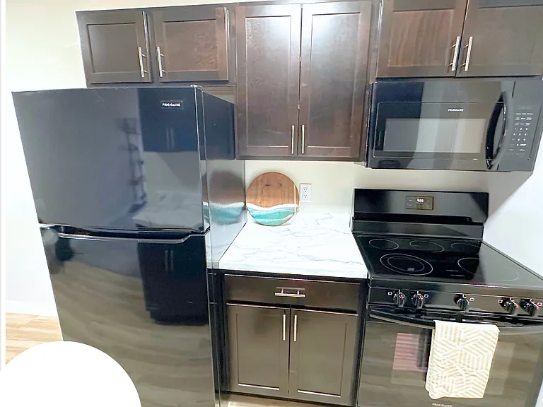 Parkview Apartments — Photo 5