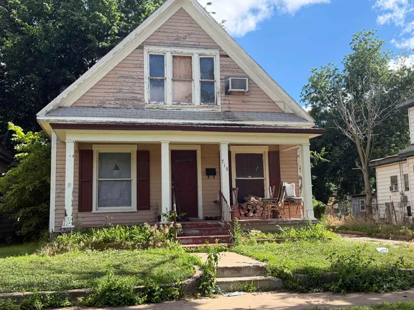 715 E Randolph Ave, Enid, OK 73701