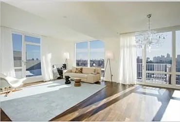 Sold by Avenue Real Estate