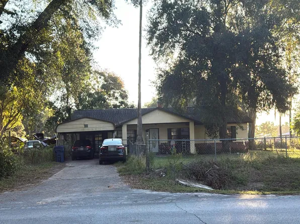 455 S Virginia Ave, Center Hill, FL 33514