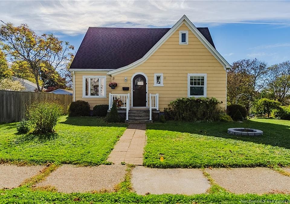 1st image of 470 Young St