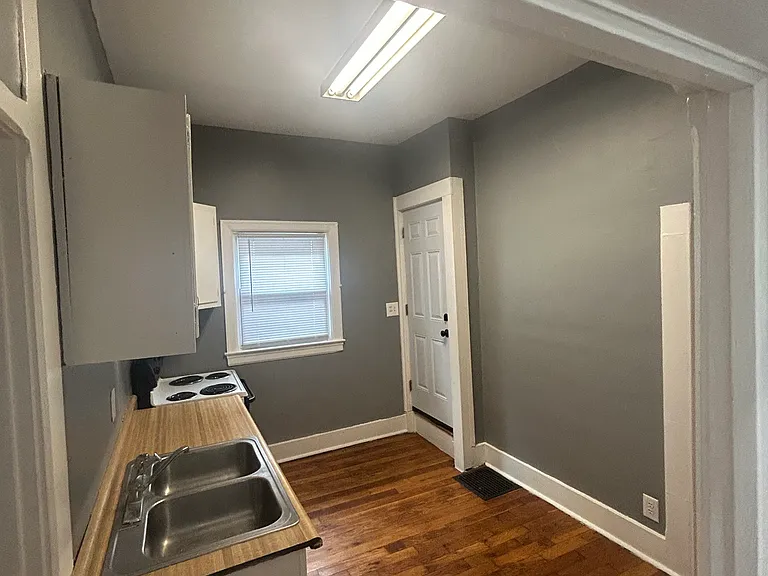 409 W Mulberry St #2 — Photo 4