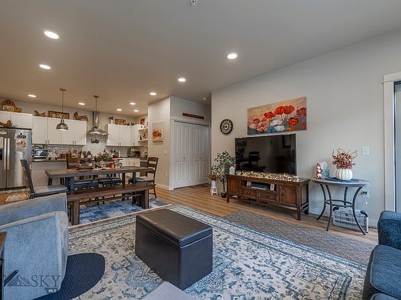 3rd image of 2222 Willow Dr Unit 45C