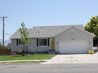 11811 Doves Landing Dr, Riverton, UT 84065