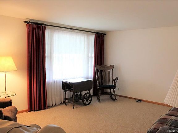 3rd image of 37 Aurora Dr
