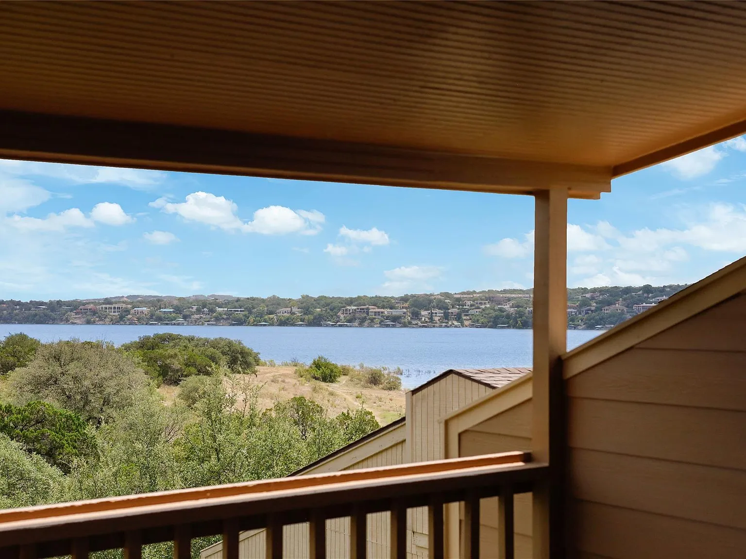 3 bed, 2.0 bath, 1518 sqft, $1,850 — Photo 4