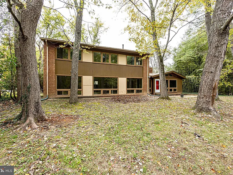 3409 Wessynton Way — Photo 70