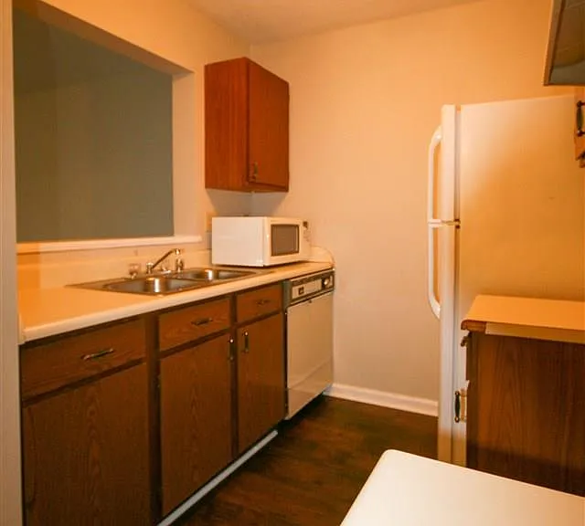 104 Westscott Dr #B — Photo 8