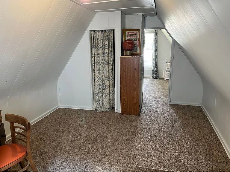829 Main St — Photo 15