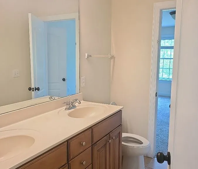 7801 Kensington Manor Ln — Photo 13