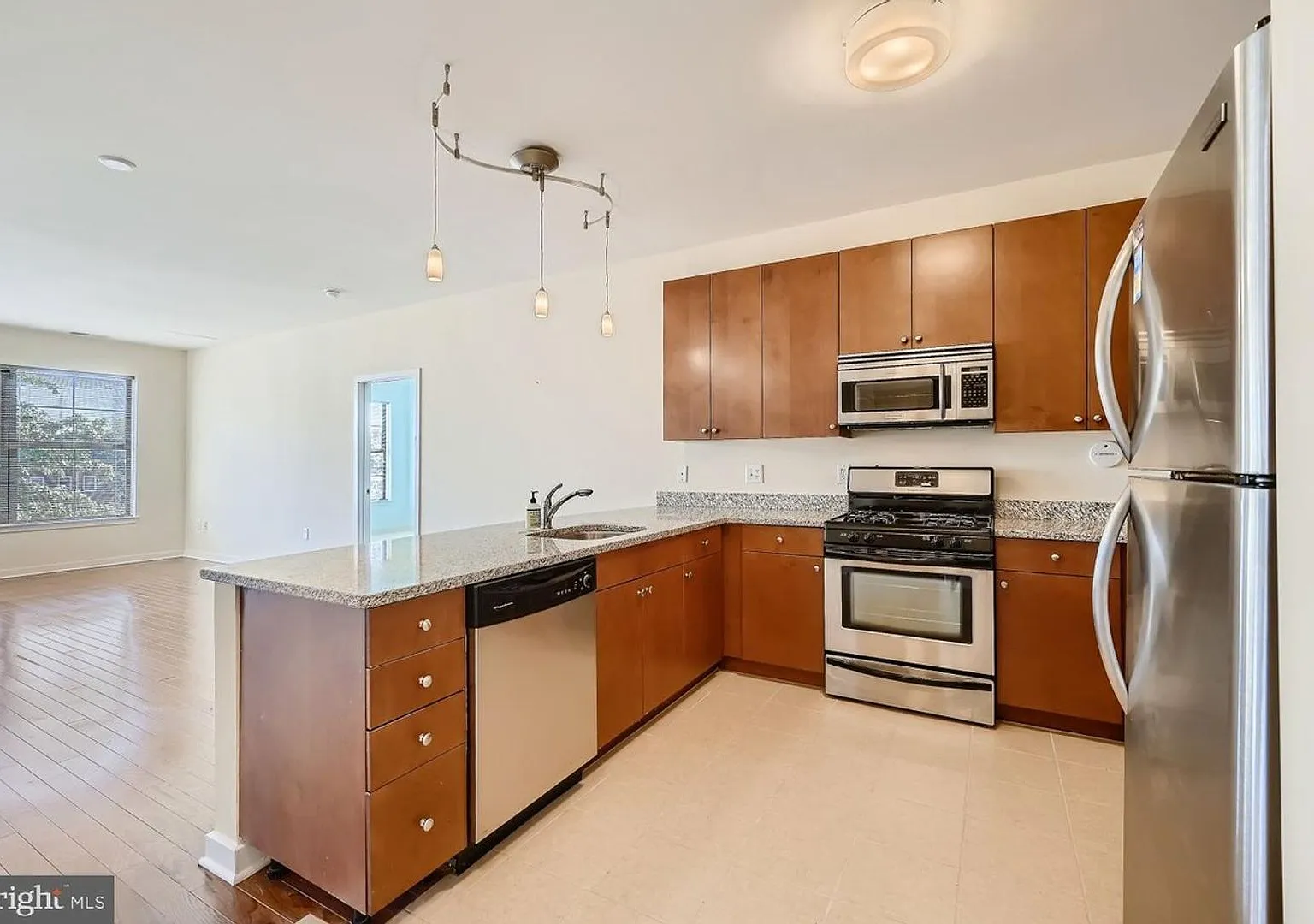 2027/2028 Off Campus Deluxe 2bd/2ba Charles Village condo w/ CAC & W/D in unit! Available 6/9/27 — Photo 2