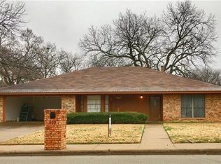 609 W Spring St, Weatherford, TX 76086