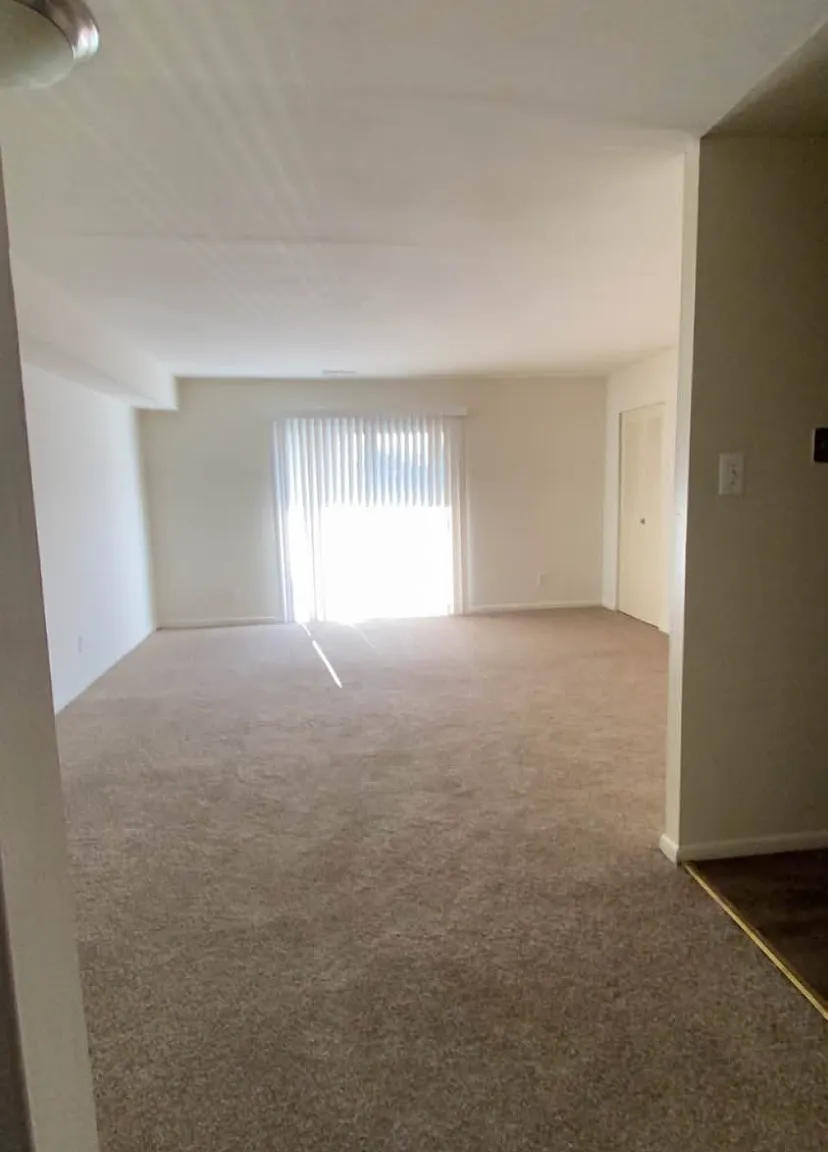 1 bed, 700 sqft, $1,280 — Photo 3