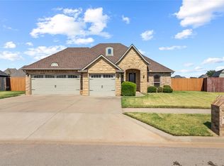 1304 Crimson Dr, Weatherford, OK 73096