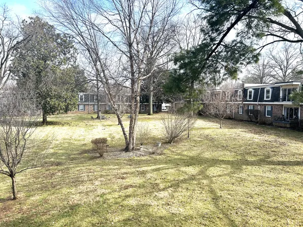 521 Zorn Ave APT H7, Louisville, KY 40206