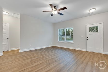 4th image of 126 Smithfield Dr #B