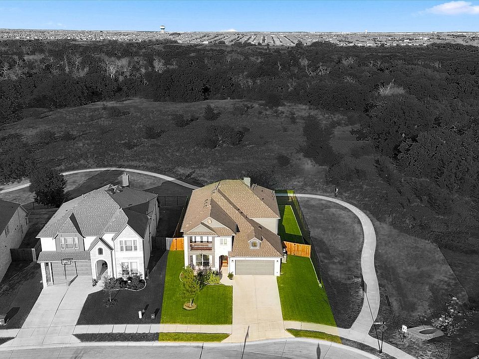 1st image of 10000 Sequoia St