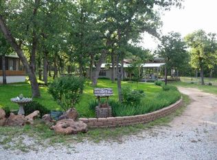 230 School Oaks Rd, Alvord, TX 76225