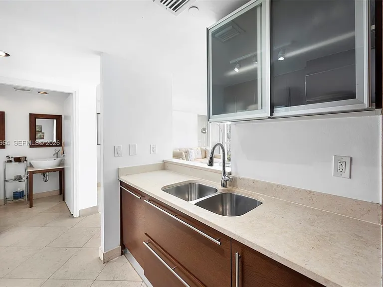 450 Alton Rd #1708 — Photo 7