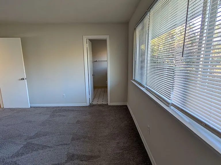 2356 Champion Ct — Photo 12