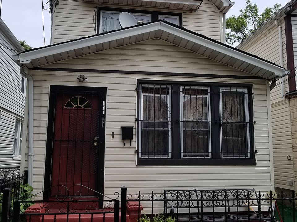 1st image of 11141 146th St