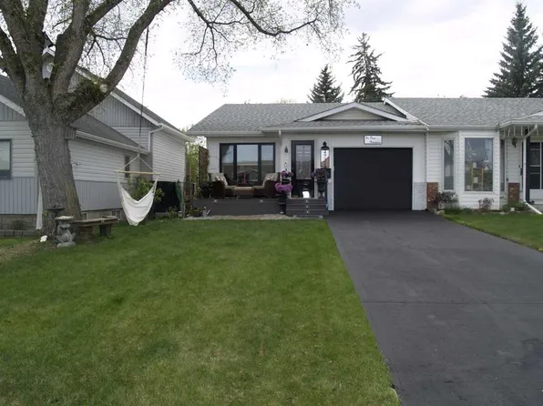 4731 N 49a Ave, Lacombe, AB T4L 1N4
