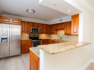 2102 Alamanda Dr APT 103, Naples, FL 34102