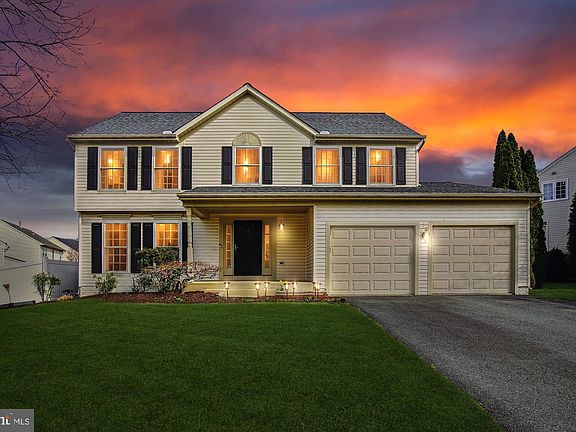 2nd image of 21327 Emerald Dr
