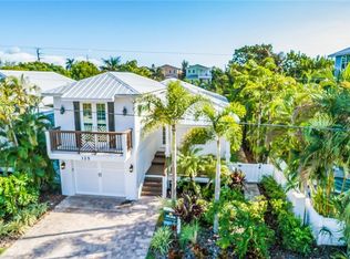 125 47th St, Holmes Beach, FL 34217