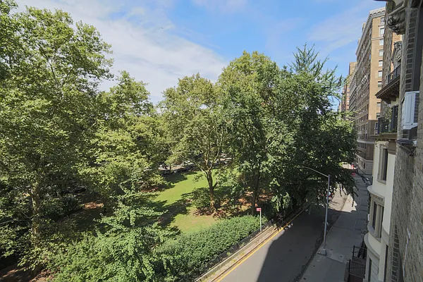 Rented by Stonecrest Realty | media 3