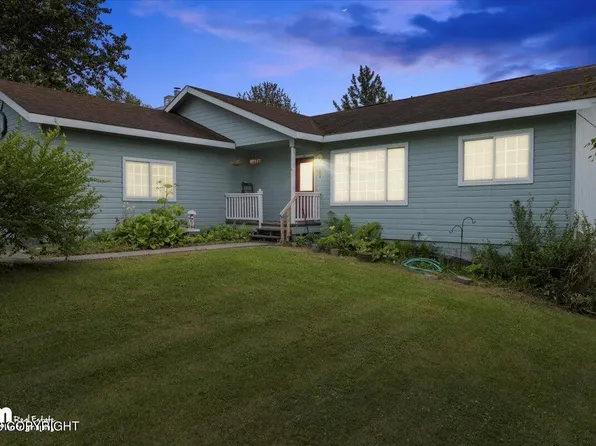 940 W Wickersham Cir, Palmer, AK 99645