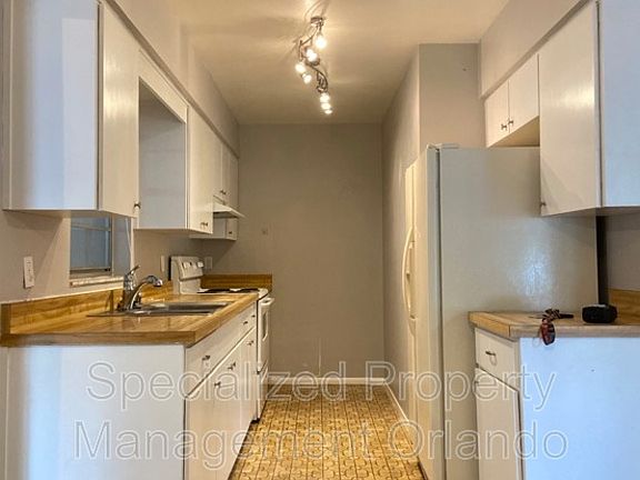 5th image of 2526 Poinsetta Ave
