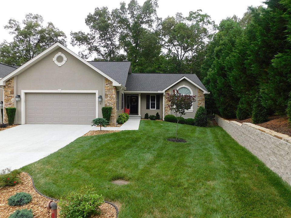 1st image of Heatherhurst Ct