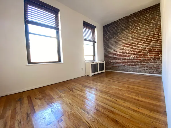 244 East 77th Street image 1 of 5