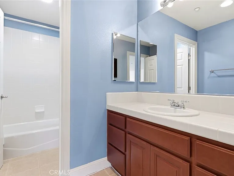 309 Whitcliff Ct — Photo 40