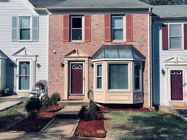 308 Castlebury Ct, Stafford, VA 22554
