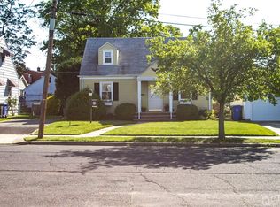 338 Dekalb Ave, Woodbridge, NJ 07095