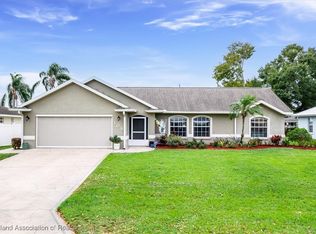 109 Lakefront Ct NE, Lake Placid, FL 33852