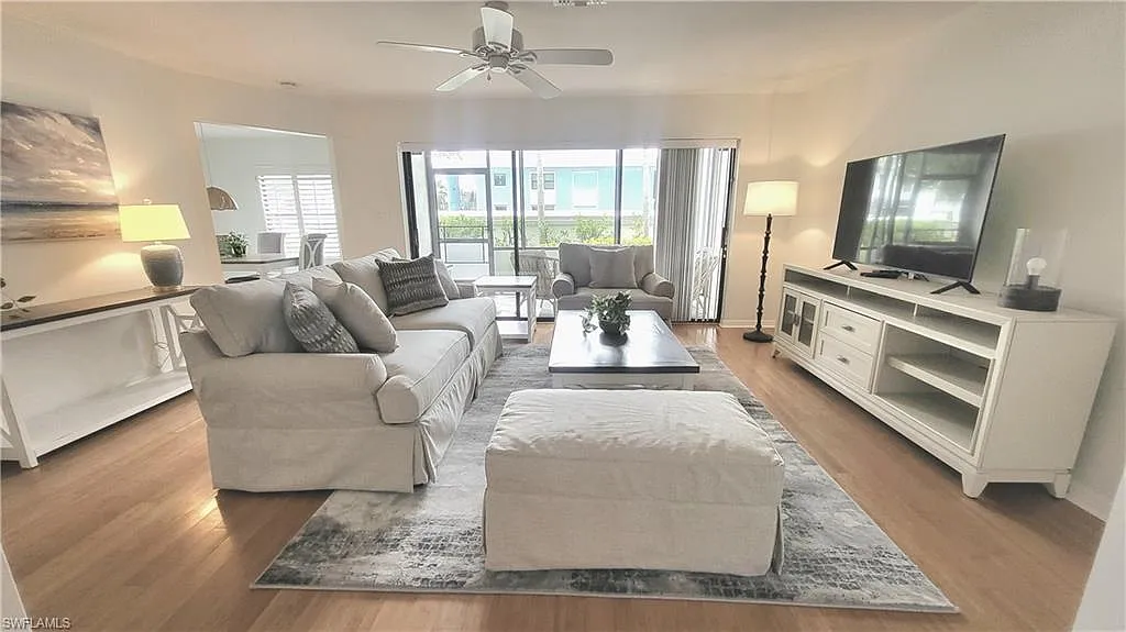 2 bed, 2.0 bath, 1480 sqft, $10,000 — Photo 3