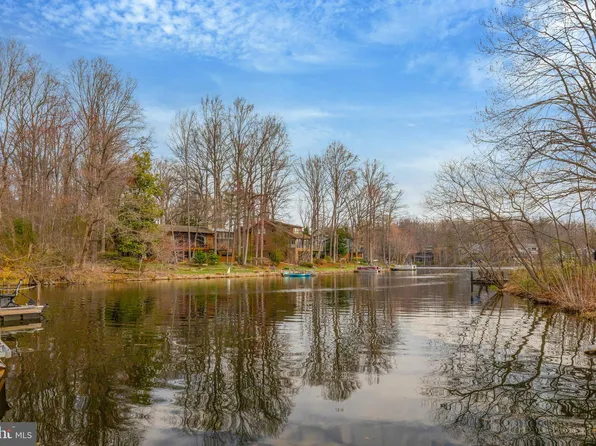 2020 Turtle Pond Dr, Reston, VA 20191