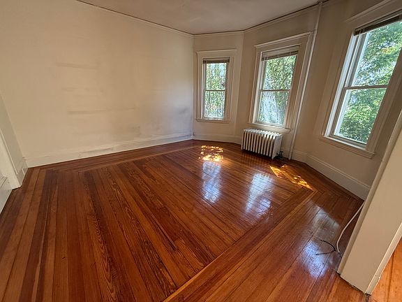 3rd image of 27 Pearson Rd #1
