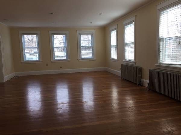 1st image of 27 Elliot St Floor 2