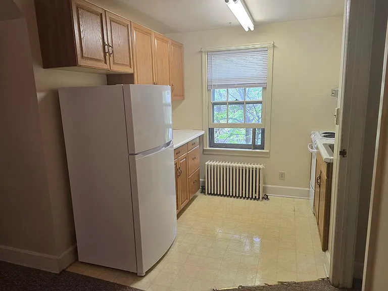 404 W Fairmount Ave — Photo 4