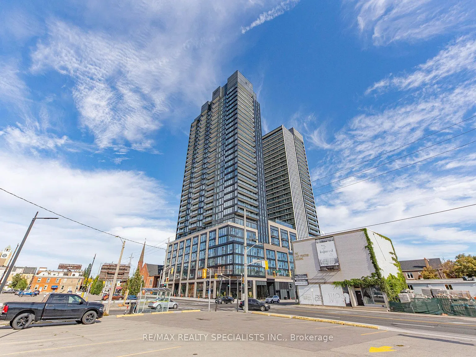 Design District - Amber Tower — Photo 1