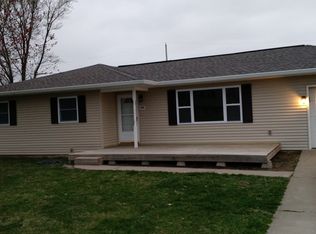 1991 Oakcrest Dr, Hamilton, IL 62341